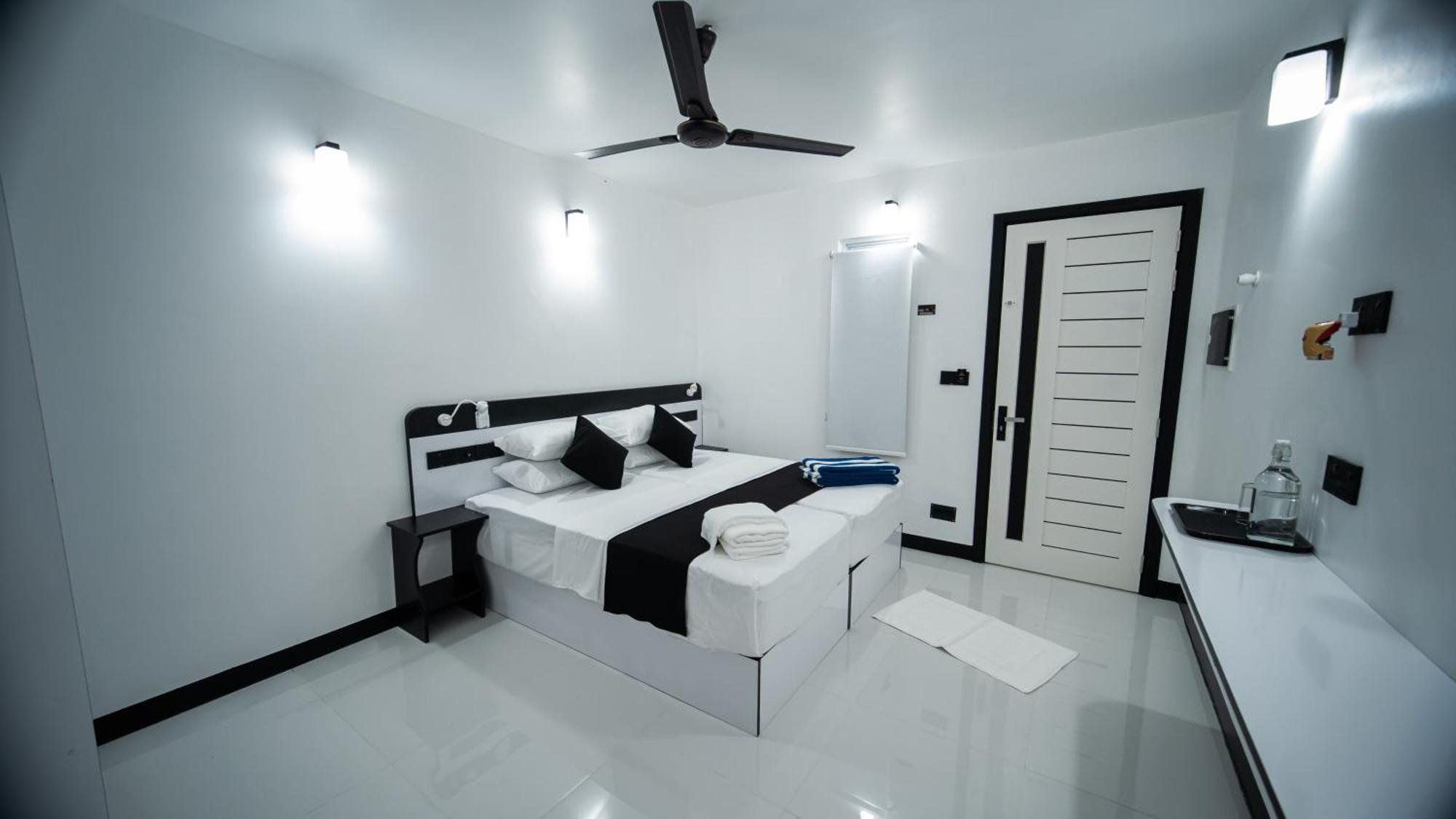 Sunset Beach Stay At Mathiveri Buitenkant foto